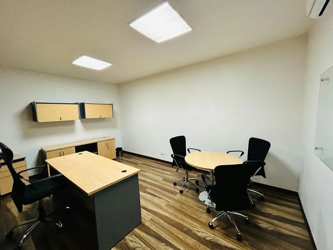EXECUTIVE FURNISHED OFFICE FOR RENT – SAN PEDRO — photo 2