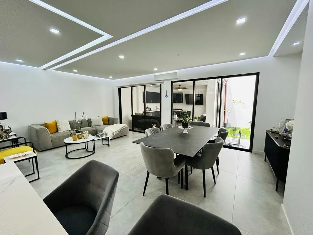 NEW HOUSE FOR SALE IN PROVIDENCIA CONDOMINIUM WITH APPLIANCES — photo 4