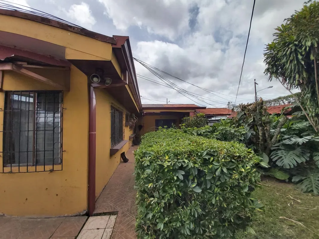 Land for Sale in Curridabat 18051
