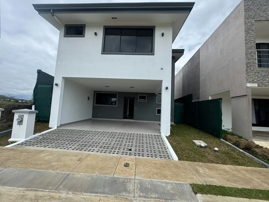 CASA EN VENTA RESIDENCIAL TERUMA, MORAVIA