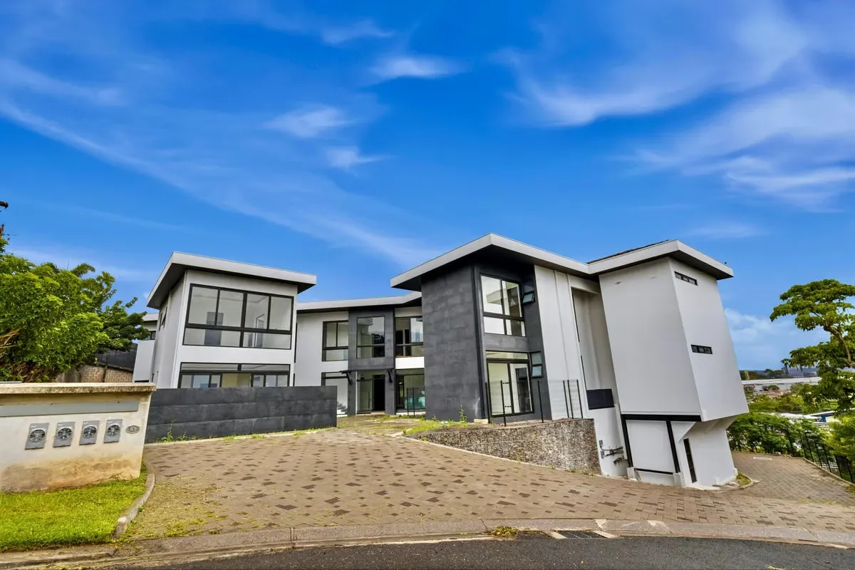 A limited collection of five residences designed for those who value space, privacy, and the opportunity to personalize their home ...