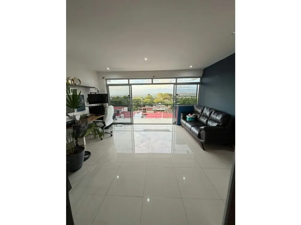 Se vende o se alquila  apartamento en Condominio – Santa Ana, Piedades