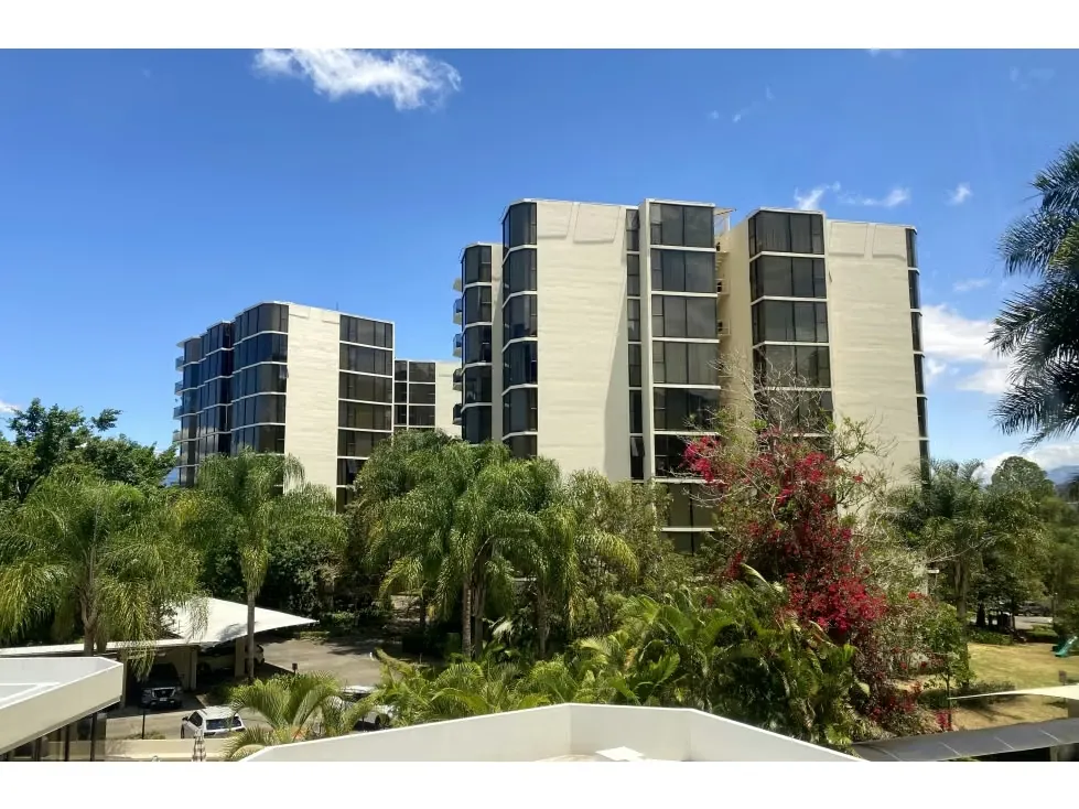 Venta de Exclusivo Condominio en Escazú, San José – 300 m² de Lujo, Confort y Vistas Panorámicas