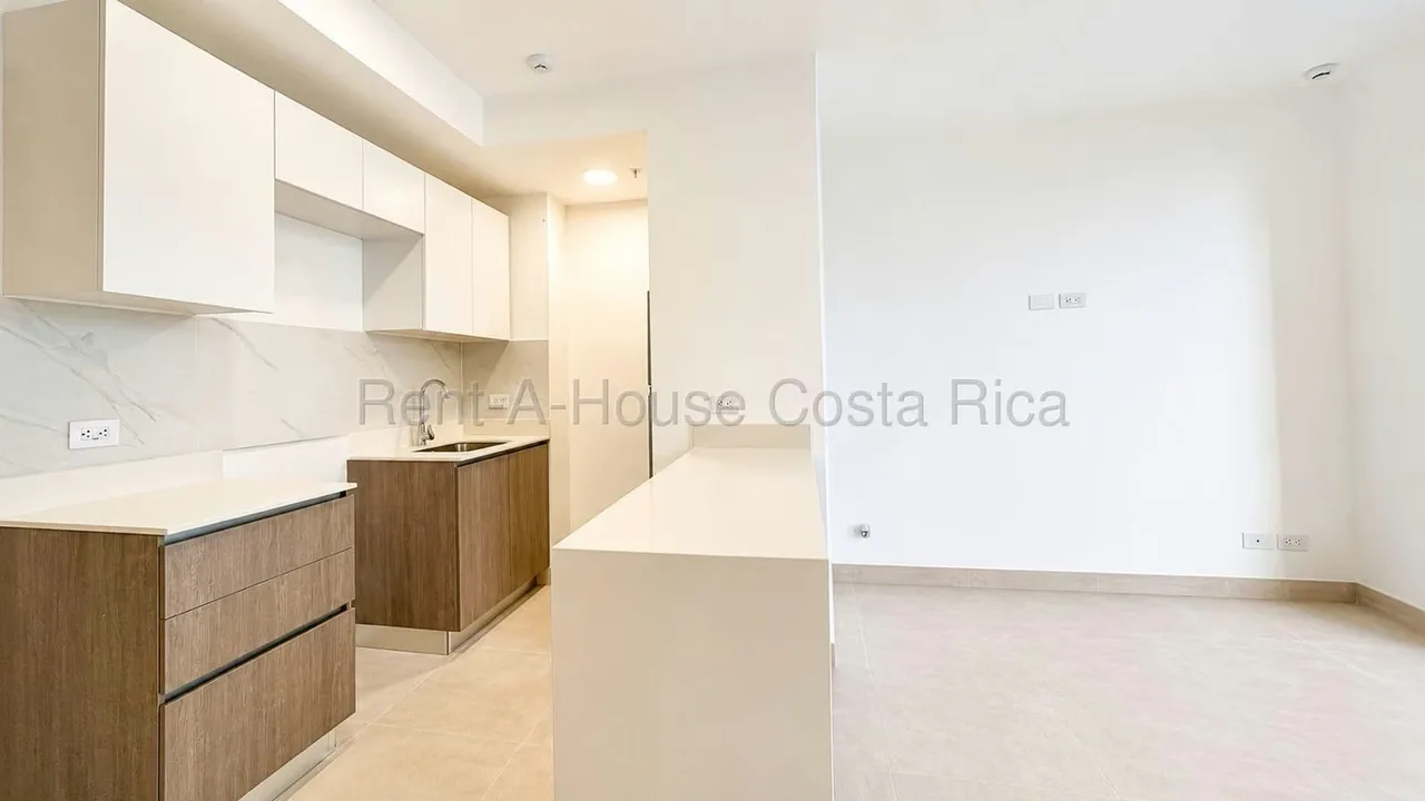 Se Alquila Apartamento en Condominio Skyhomes para Estrenar! Viví en las alturas del corazón de San José, con acceso rápido a tan solo 2 minutos de la Rotonda de la Guacamaya. ... — photo 4