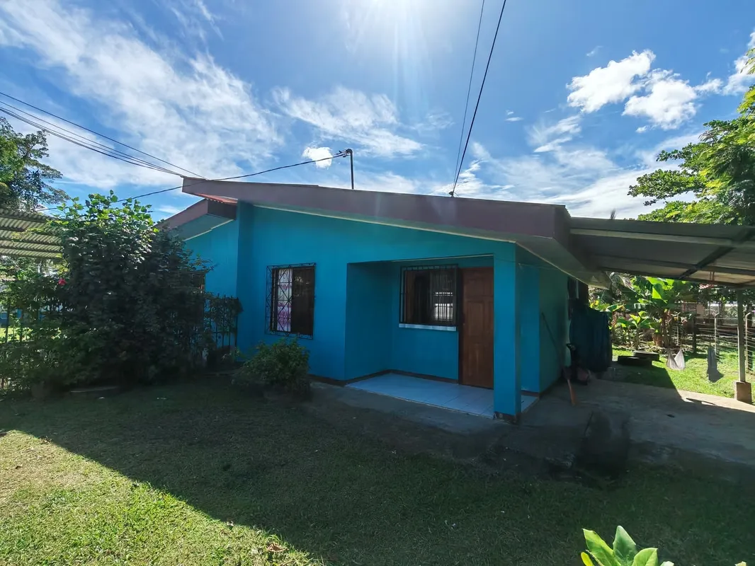Propiedad con 4 casas como Inversión.