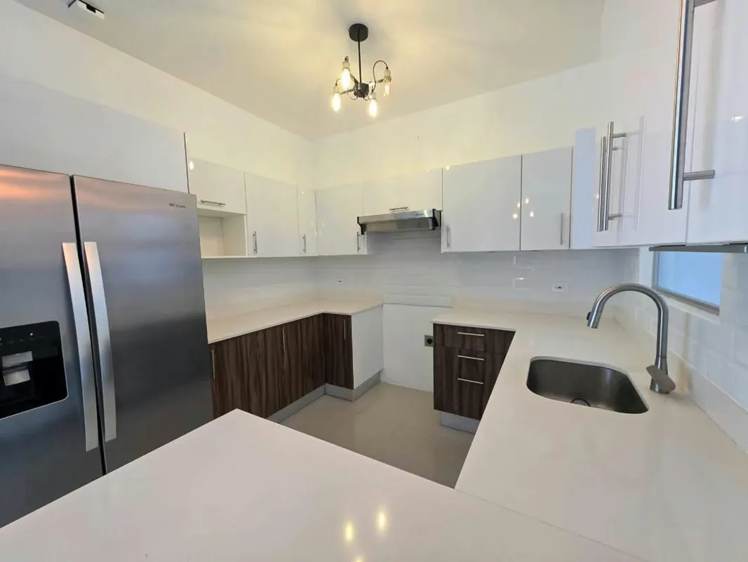 Alquiler de Townhouse con Terraza en Brasil de Santa Ana