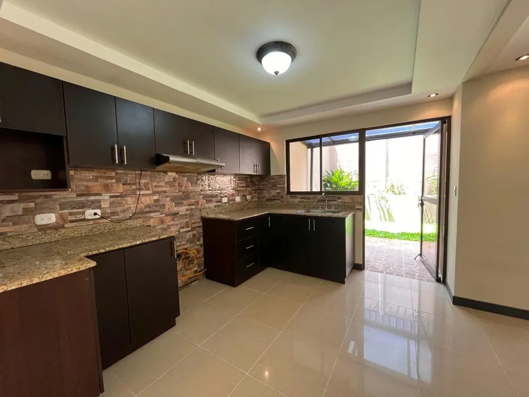 House for sale in Residencial Geradios, The Union of Three Rios