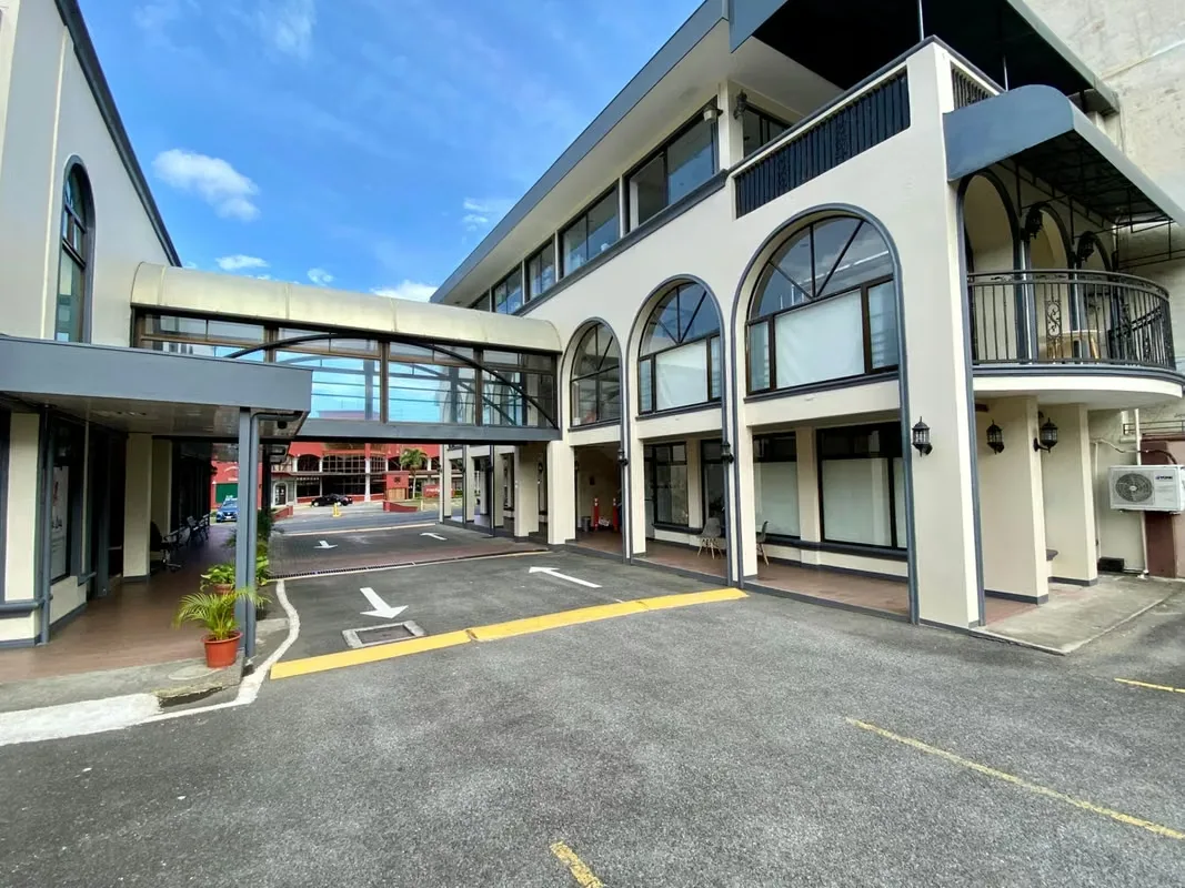 HA Investment Opportunity: Commercial Plaza for Sale in Escazú | #25-1838