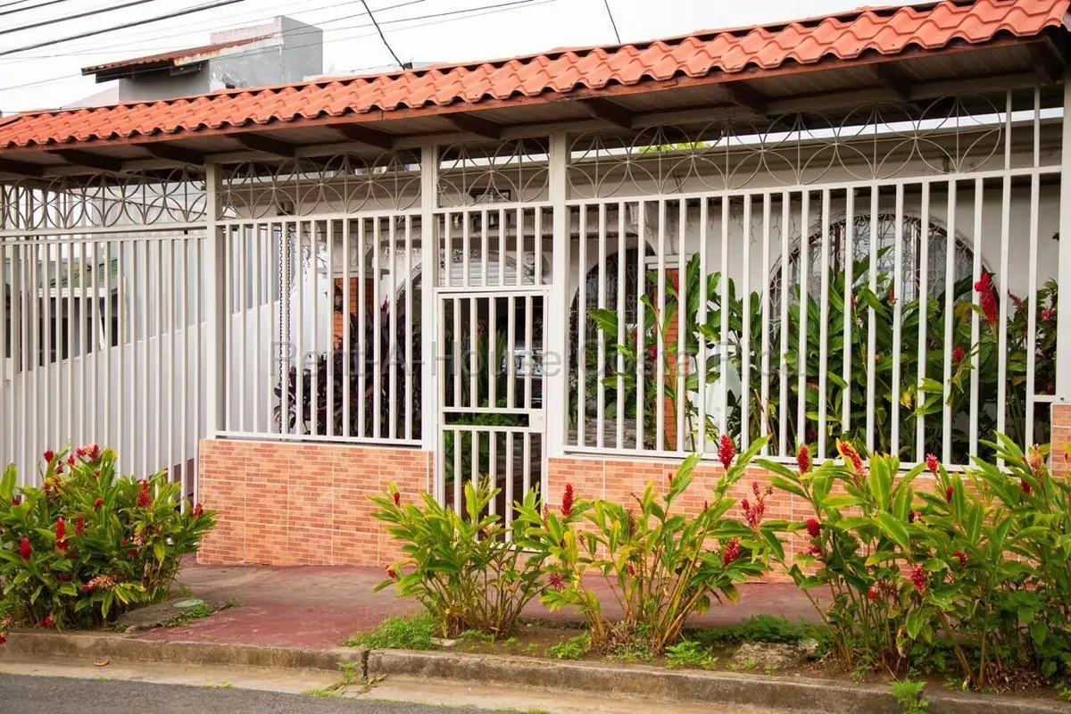 Venta de casa un  nivel Invu Las Cañas Alajuela