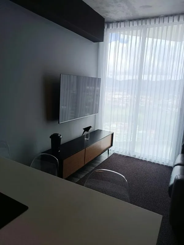 Experience modern urban living in one of San José's most desirable locations, just steps away ... — photo 2