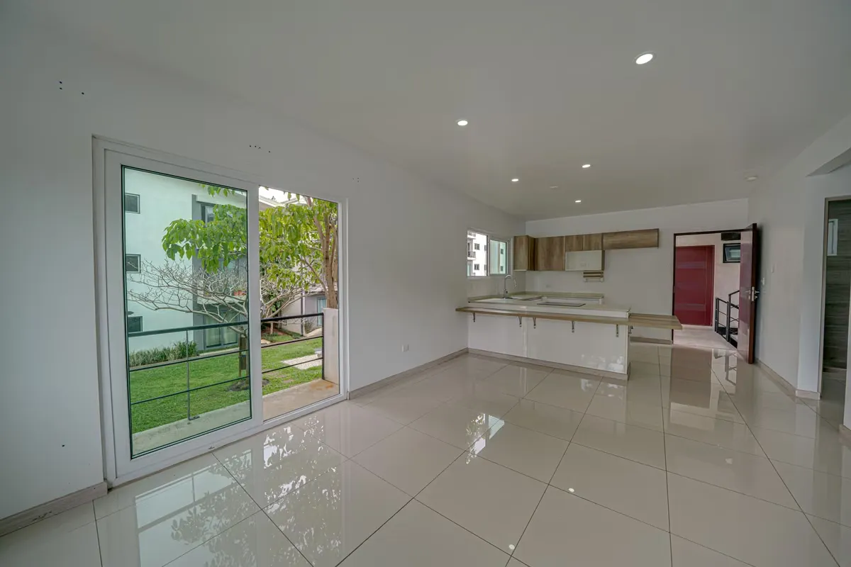 APARTMENT FOR SALE: 2 BR / 2 BA / 2 PARKING SPACES – URUCA, SAN JOSÉ FV