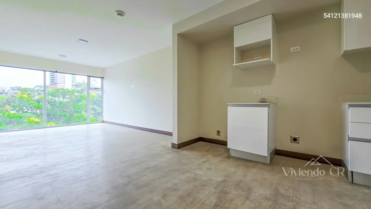 Apartamento en condominio con ubicación estratégica, a 2,4 Km a sabana norte.