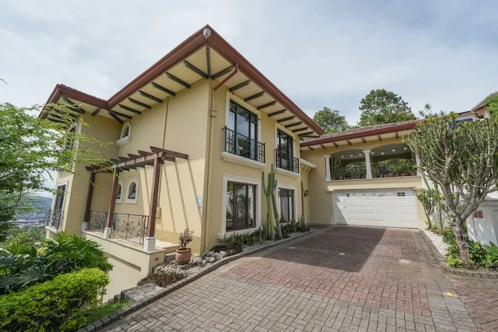 APARTAMENTO EN PRIMERA PLANTA EN ALQUILER | VILLA REAL, SANTA ANA