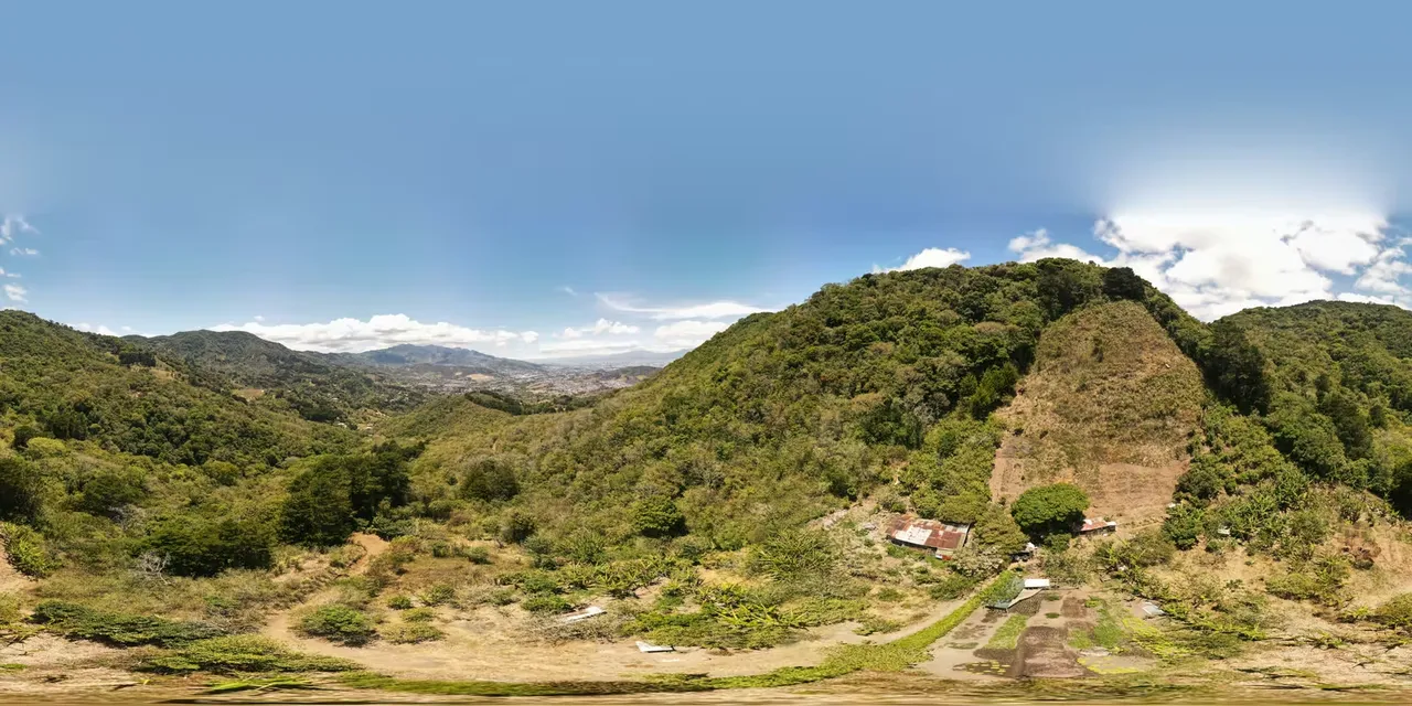 Great opportunity for a 12000 square meters property in desamparados mountain, water access and over 2000 square meters for construction
