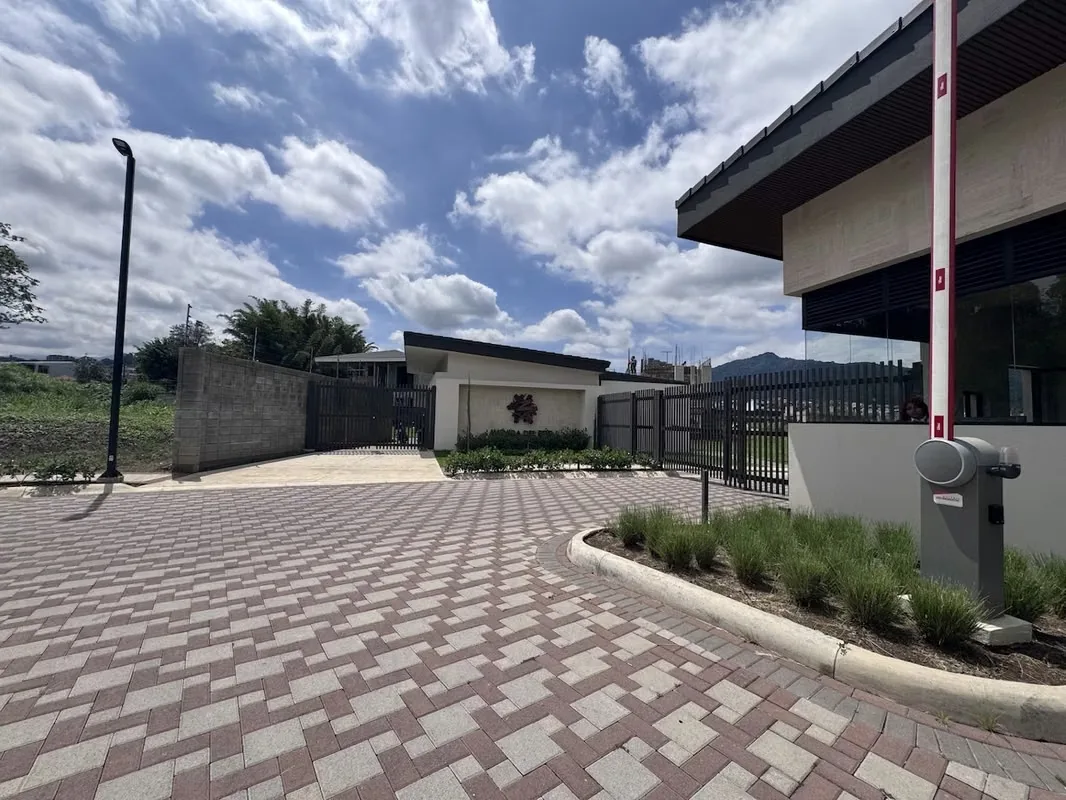 Spectacular Flat Lot for Sale