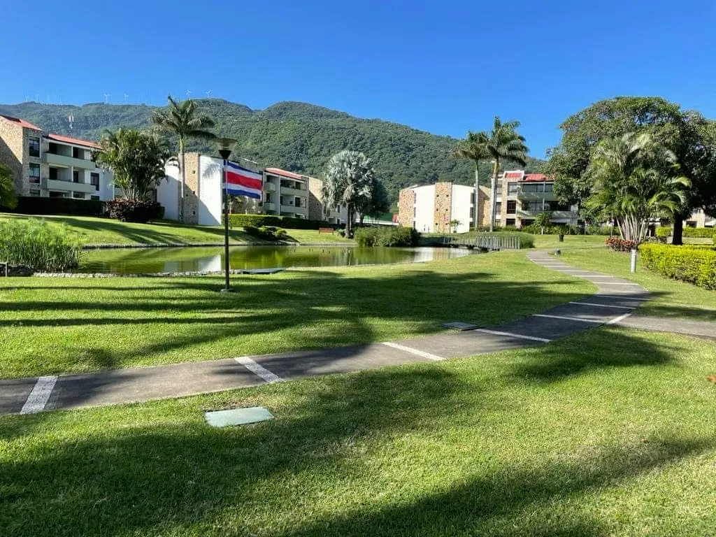 Avalon Country, bello-amplio-lujoso penthouse amueblado, 3 hab, 2.5 baños, 2 terraza, vista.