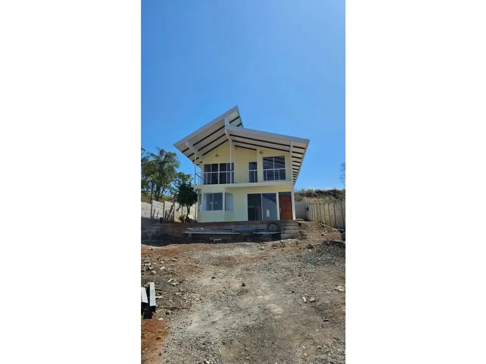 Venta de casa nueva en La Ceiba