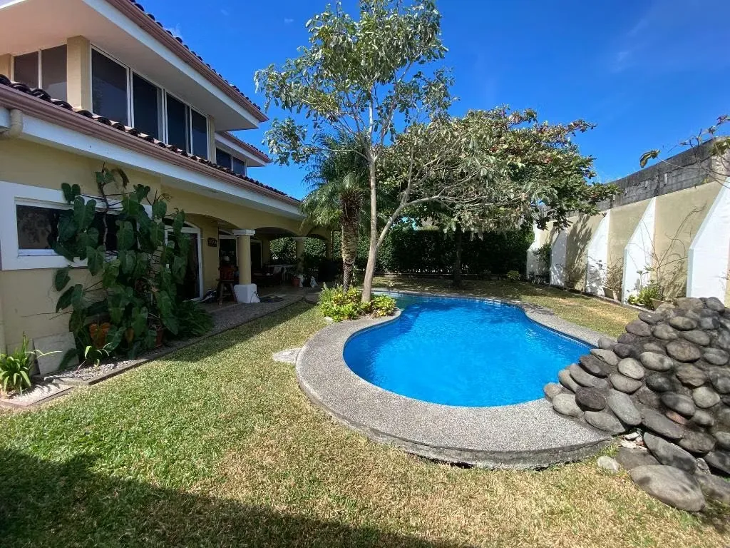 CASA EN VENTA VALLE DEL SOL