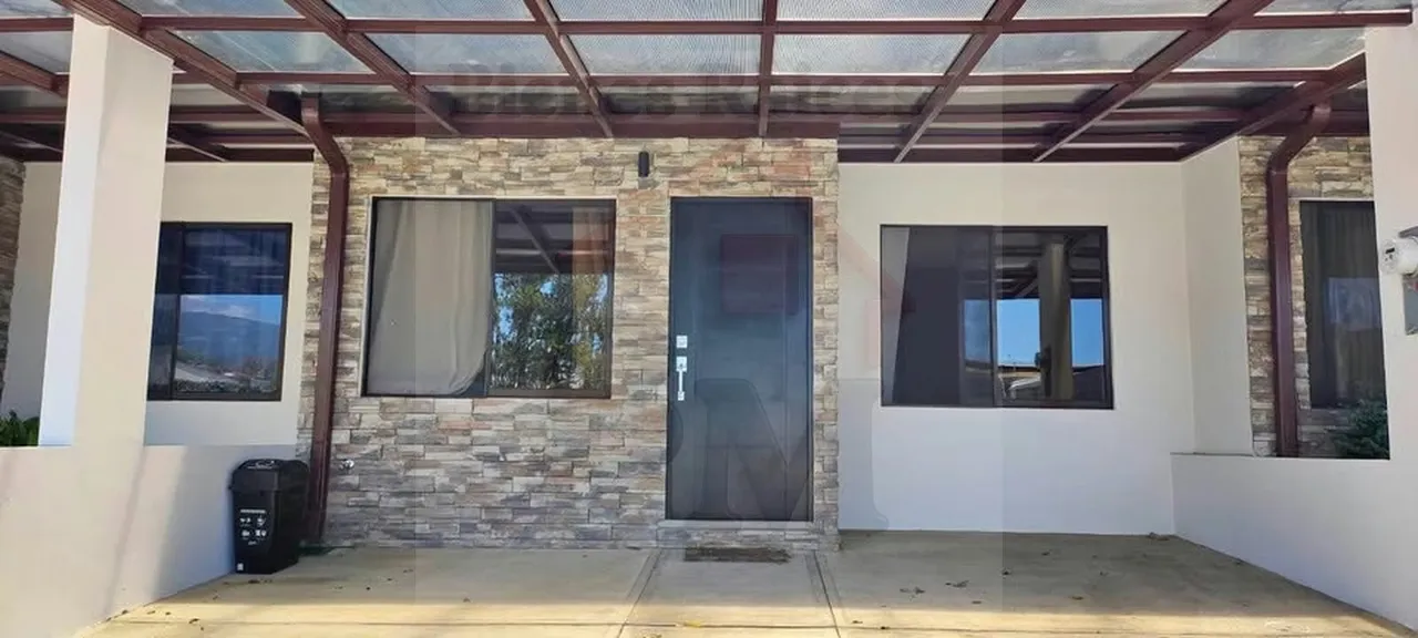 100% Furnished House in Condominium in Heredia!!
