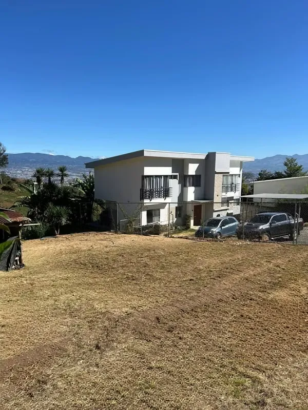 Sale of land at excellent price.