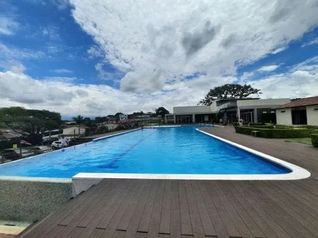 Se vende linda casa Esquinera - Terrazas del Norte