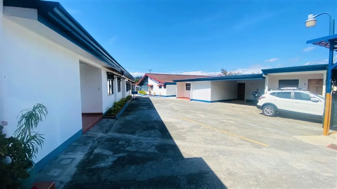 Apartment with Services and Security in Bello Horizonte, Escazu