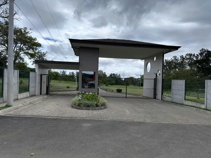 Venta de Lote en Santa Bárbara-Jesús, Heredia. 25-1530