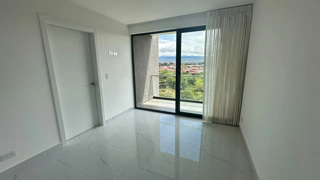 Modern 1-Bedroom Apartment for Rent | A/C, Parking & HOA Included