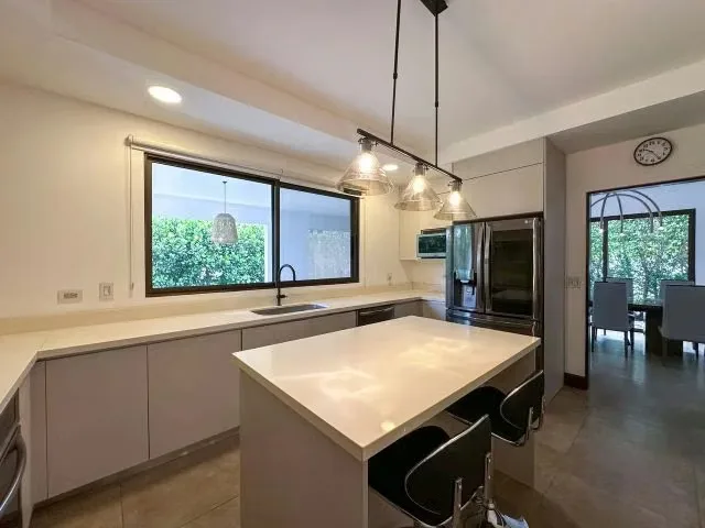 Casa en venta o alquiler en Alto de Las Palomas — photo 4