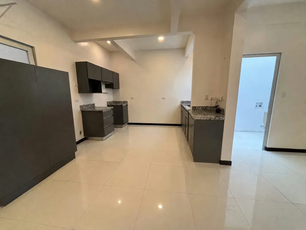 APARTAMENTO EN ALQUILER EN ESCAZÚ CERCA DE WORLD GYM - 2 HABITACIONES