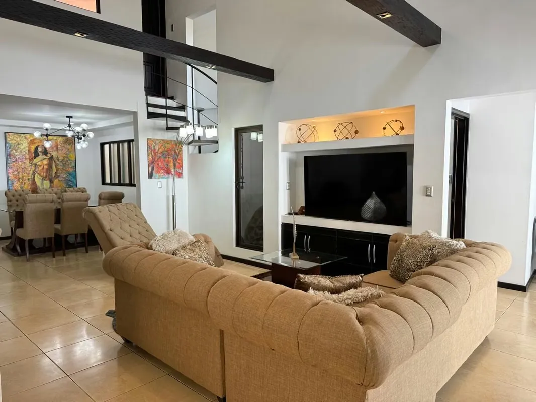 House for sale in San José, Santa Ana