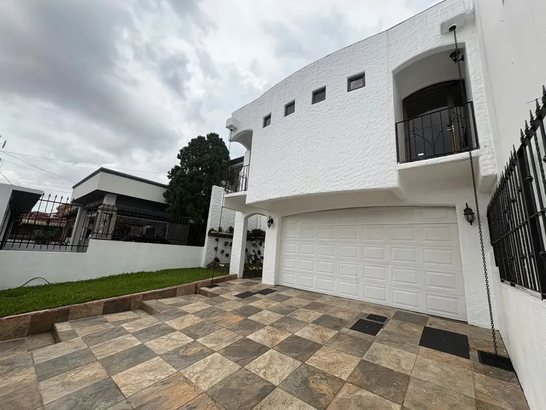 *Venta de casa en el limite de Santo Domingo y San Pablo de Heredia.