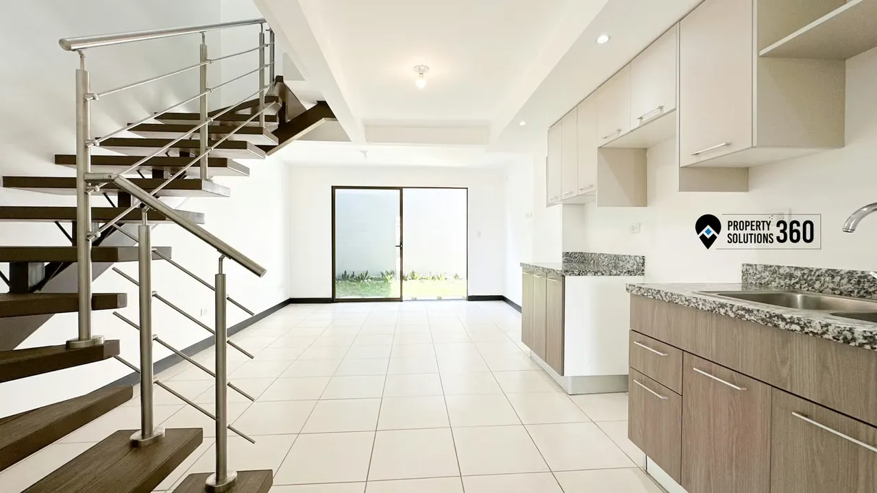 Alquiler de Casa en Condominio Santo Domingo (2 Habitaciones)