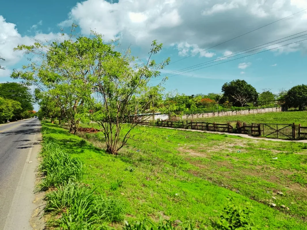Commercial lot for sale facing Route 1, Liberia, Guanacaste — photo 2