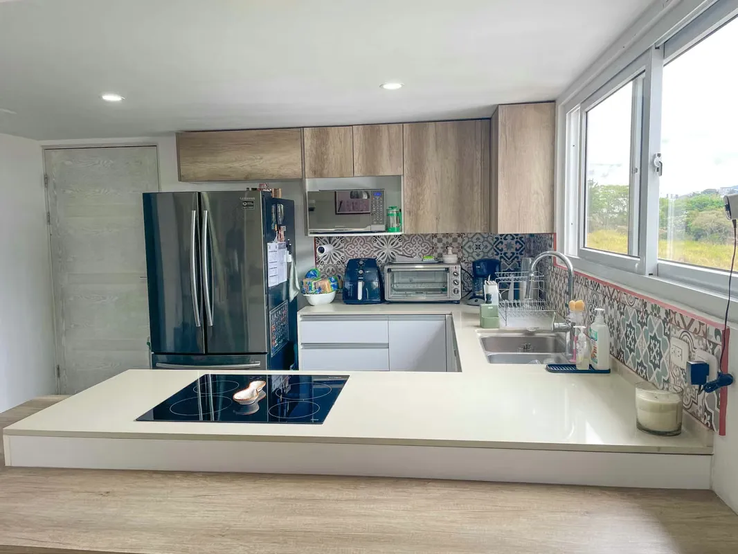 Experience the perfect blend of comfort and convenience in this strategically located apartment. Situated with immediate access to Circunvalación, La Sabana, and Uruca, this home is ... — photo 3