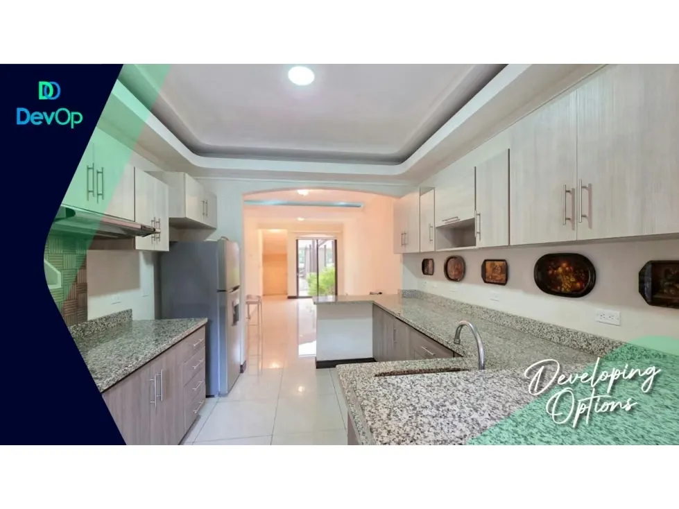 Apartamento en Venta, con patio-Pinares de Curridabat
