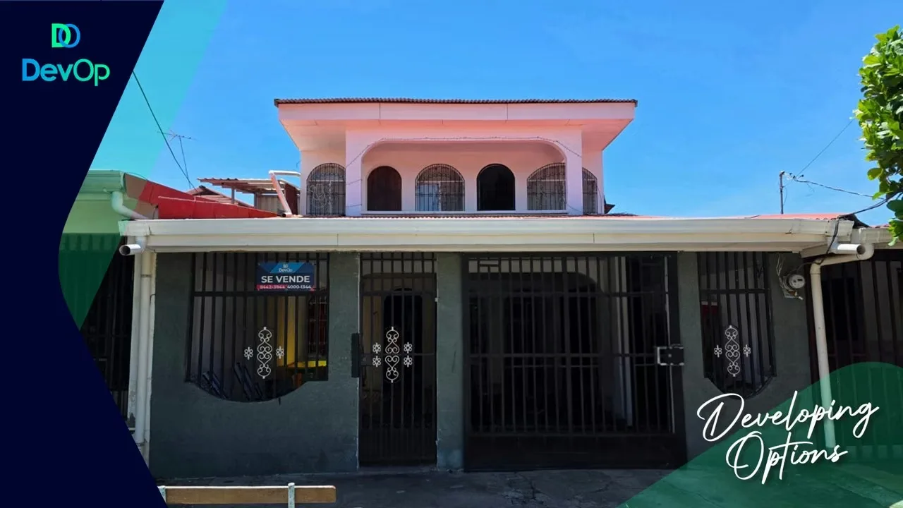 House for Sale in Downtown Puntarenas – Prime Location Just Steps from City Hall