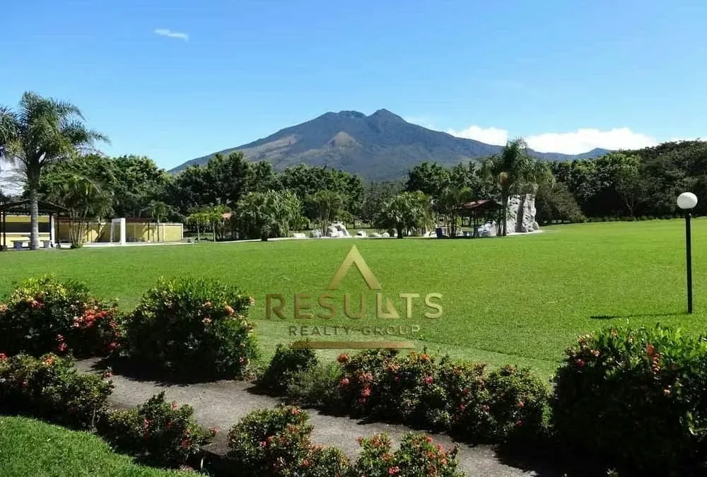 Discover this 7 ha (70,000 m2) LaFortuna (Bagaces), Guanacaste property