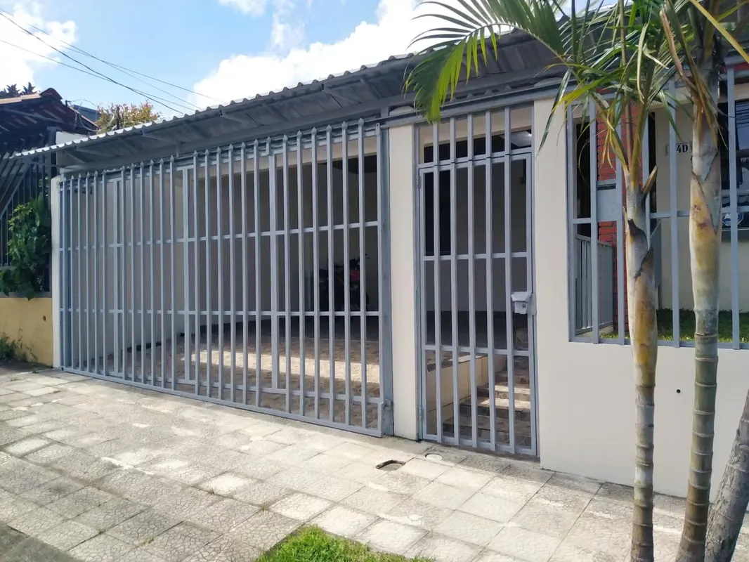Casa en venta en Guadalupe con excelente ubicación y espacios ideales para la familia #26-295 GS