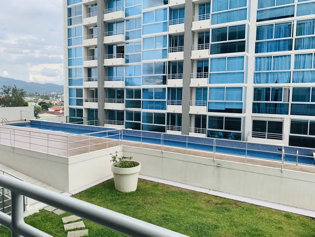 Viví o invertí en una de las zonas con mayor demanda y crecimiento del este de San José. Este apartamento en Torres Los Yoses combina una ubicación estratégica, distribución ... — photo 5
