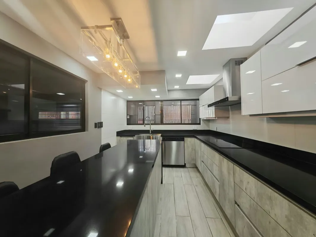 Casa Moderna y Espaciosa en Venta | Residencial Villa Adobe, San Pablo de Heredia — photo 4