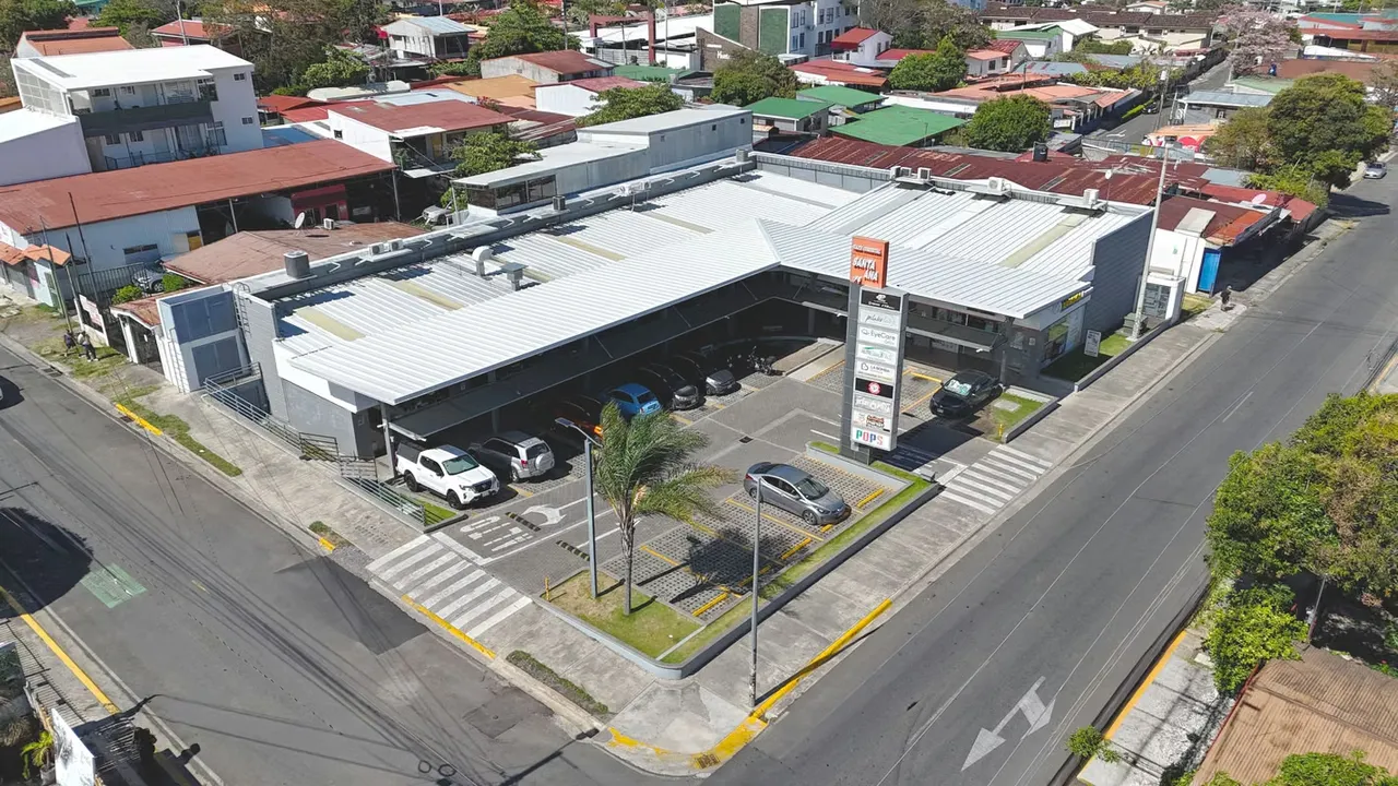 IPB Plaza Comercial Santa Ana local # 3