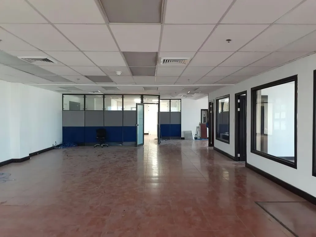 Oficina Corporativa de 346 m² en Paseo Colón – Piso 9