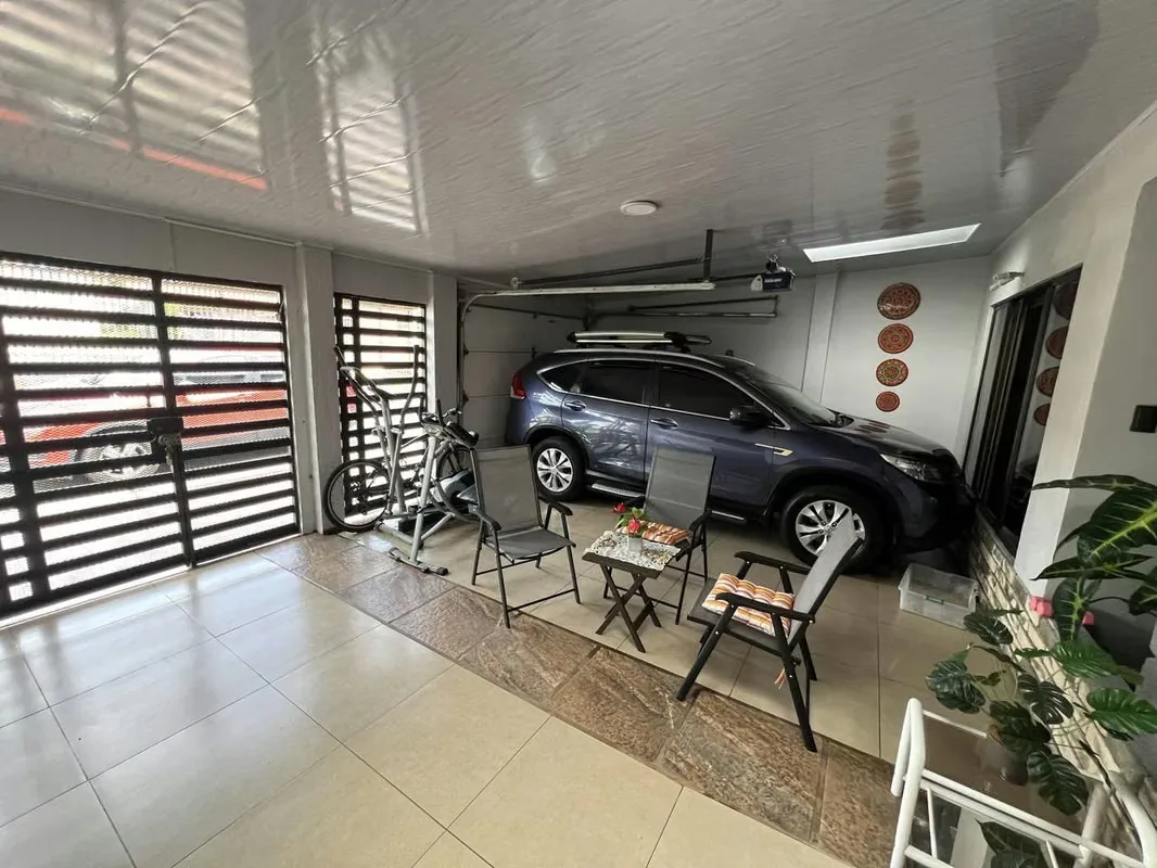 Remodeled Home for Sale in Palmares | 2 Bedrooms, Smart Technology and Premium Wood Finishes — photo 3