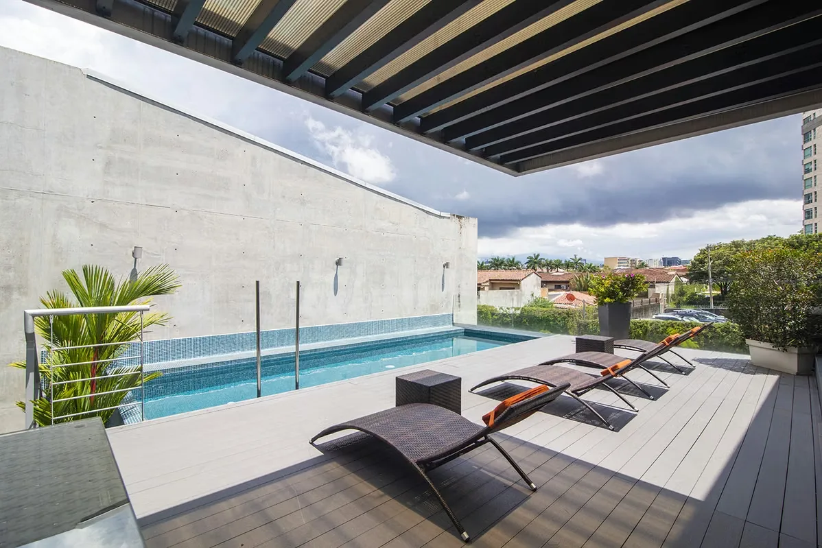 Situated in the heart of the prestigious Avenida Escazú complex, this refined fifth-floor loft offers contemporary design, ...