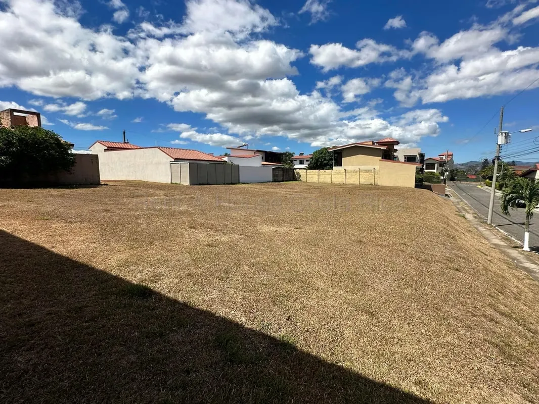 Venta lote plano en condominio con amenidades #26-1751 GS