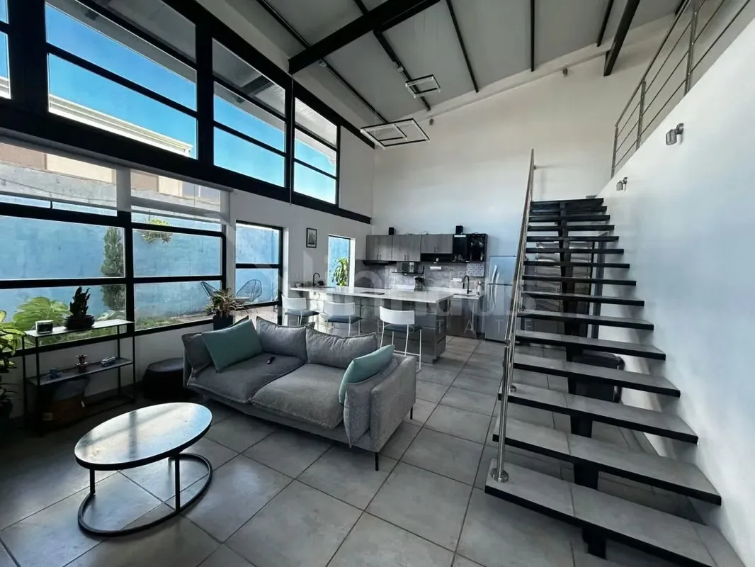 id 42800 Alquiler de casa en condominio con amenidades