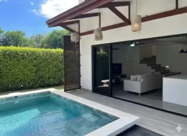 Casa Nueva Amueblada con piscina en Condominio Sol de Praia, Jacó, Puntarenas