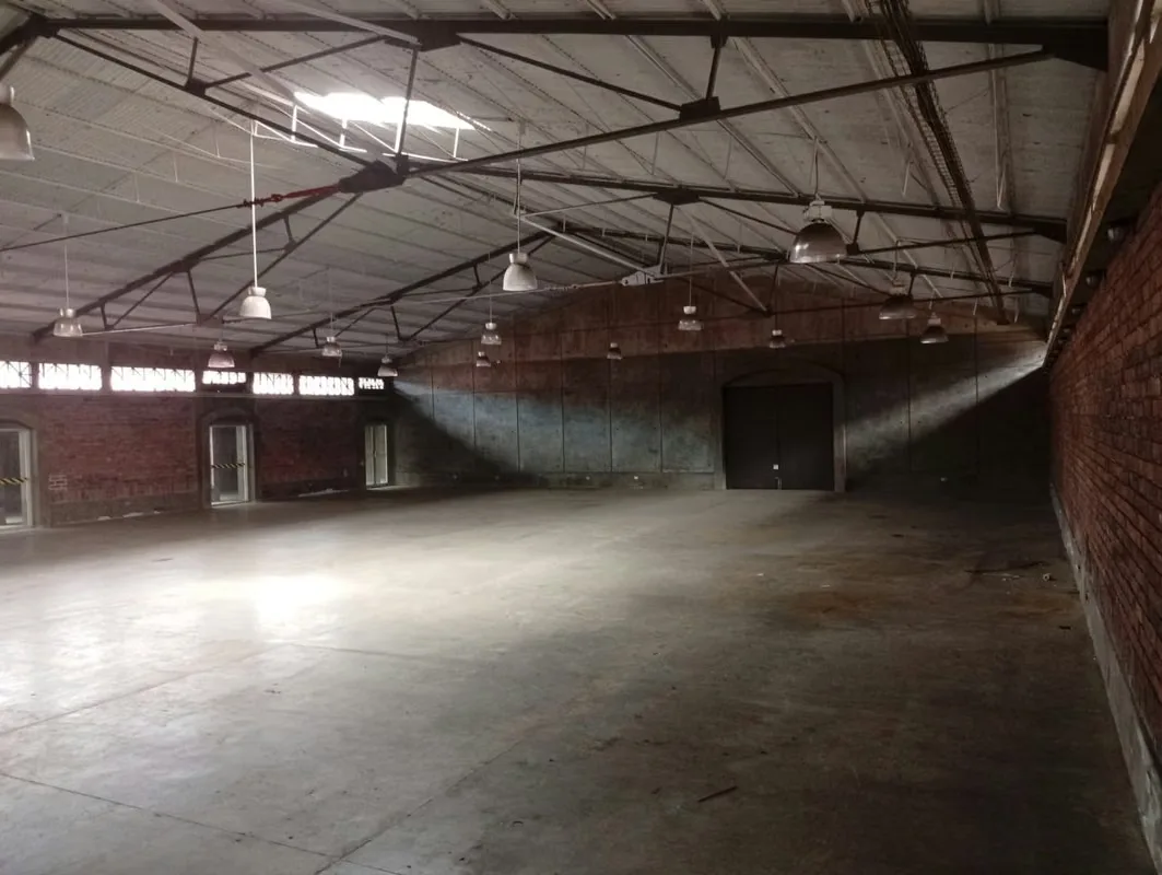 Warehouse for rent with offices and ample parking space in Goicoechea — photo 4