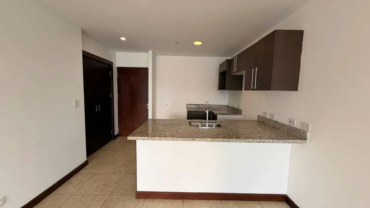 Beautiful apartment for rent on Paseo Colón with amenities